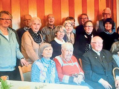 Der Seniorenclub Neversdorf feierte im Gasthof Waidmannsruh sein 40-jähriges Bestehen. Foto: privat