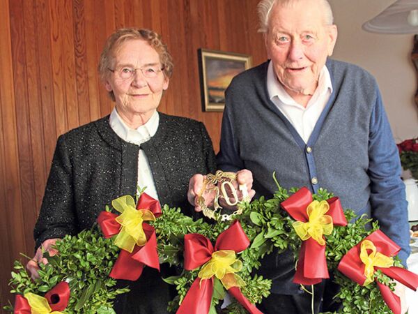 Inge und Hans-Heinrich Rickert freuen sich, das Fest der GnadenHochzeit zu erleben. Die beiden Geschendorfer sind seit 70 Jahren verheiratet.Fotos: mq